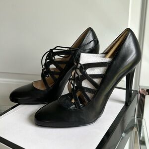 Nine West Sasafraso Tie Pumps, Black Leather, Size 8.5 M.
